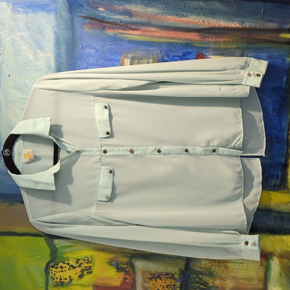 SIS SIS Mint Green Button Down Blouse With Split Seam Back Size Small